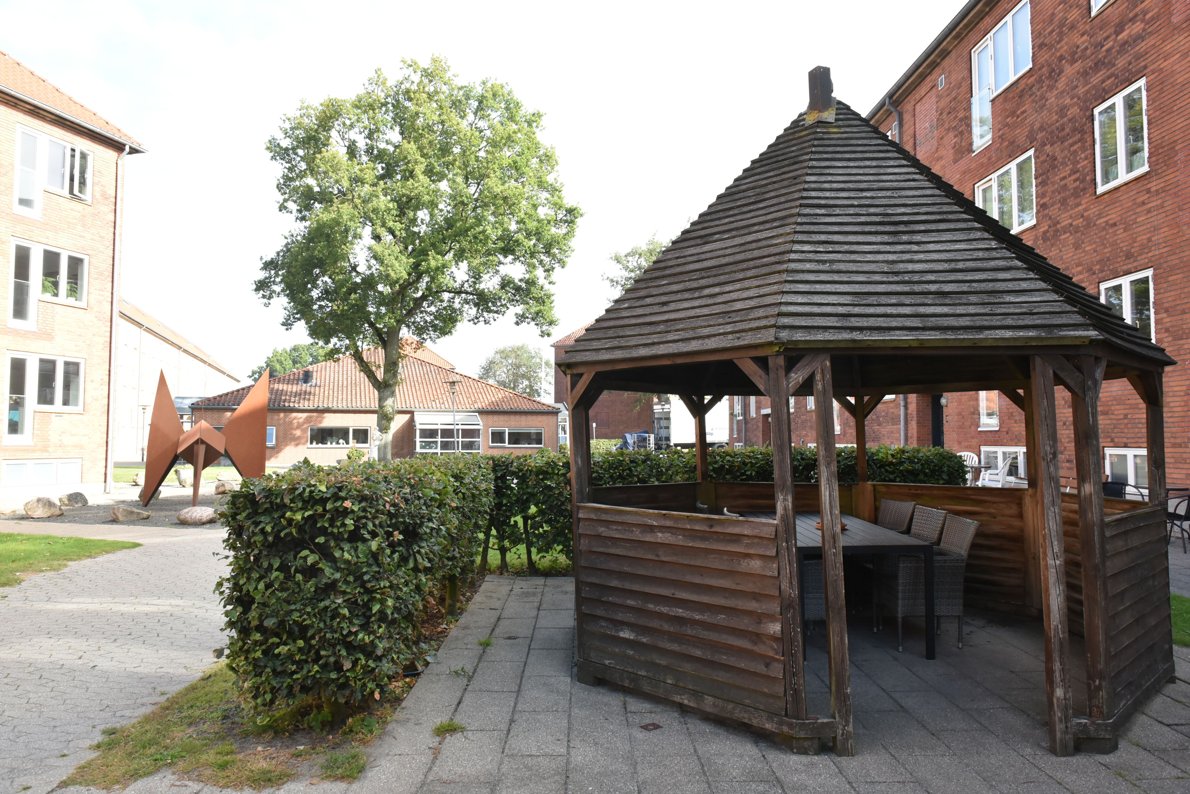 Pavillon og udendørsareal